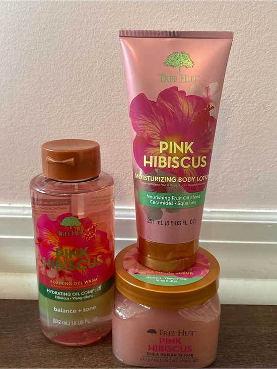 tree hut Other - Tree Hut Pink Hibiscus Moisturizing Body Wash & Lotion Set - Pink
